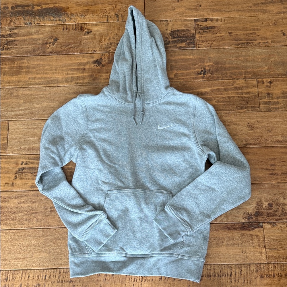 Nike Light Gray Pullover Hoodie. Size S. Like new